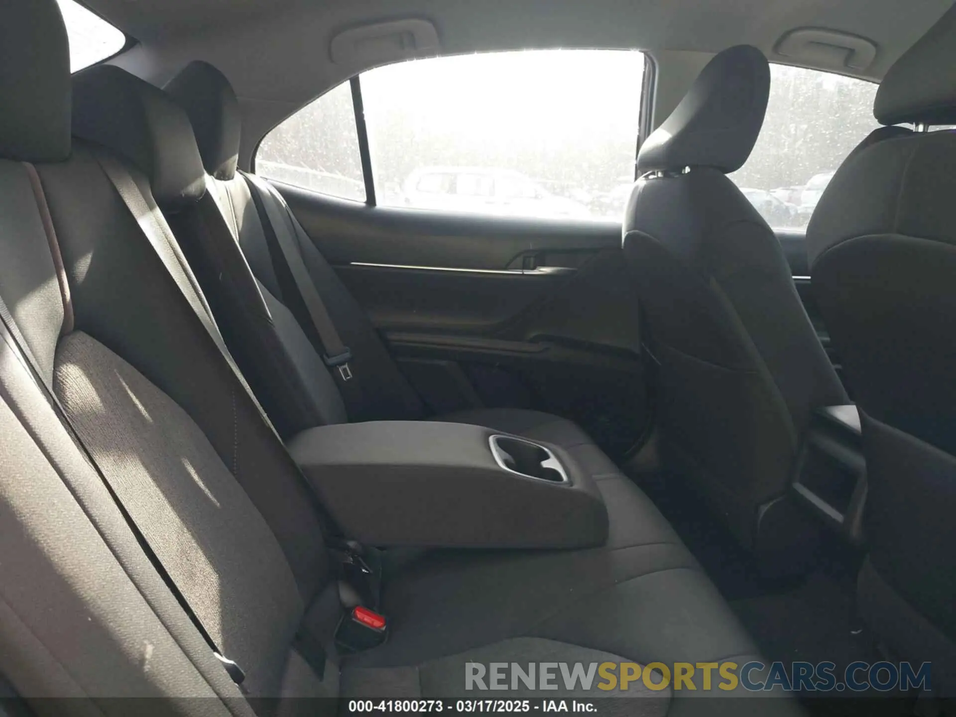 8 Photograph of a damaged car 4T1B11HK4KU251869 TOYOTA CAMRY 2019