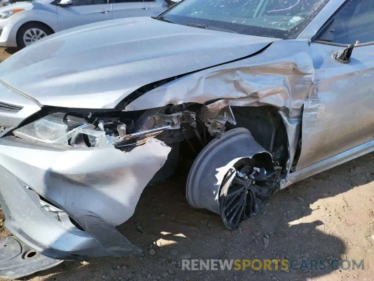 9 Photograph of a damaged car 4T1B11HK4KU252732 TOYOTA CAMRY 2019