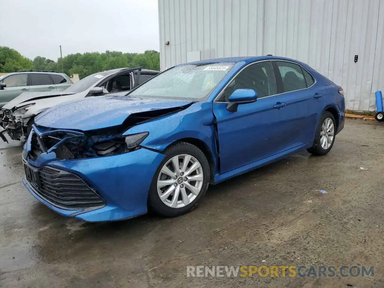 1 Photograph of a damaged car 4T1B11HK4KU254190 TOYOTA CAMRY 2019