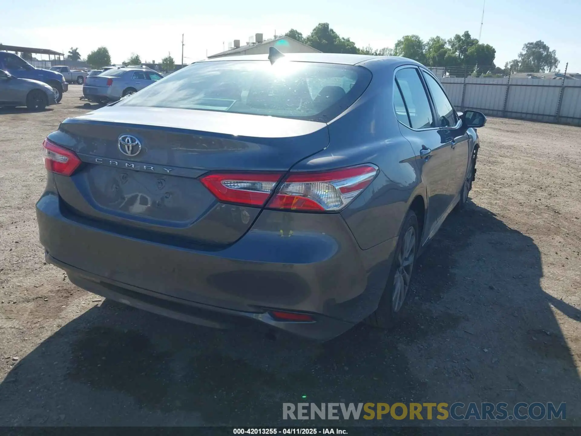 4 Photograph of a damaged car 4T1B11HK4KU254853 TOYOTA CAMRY 2019