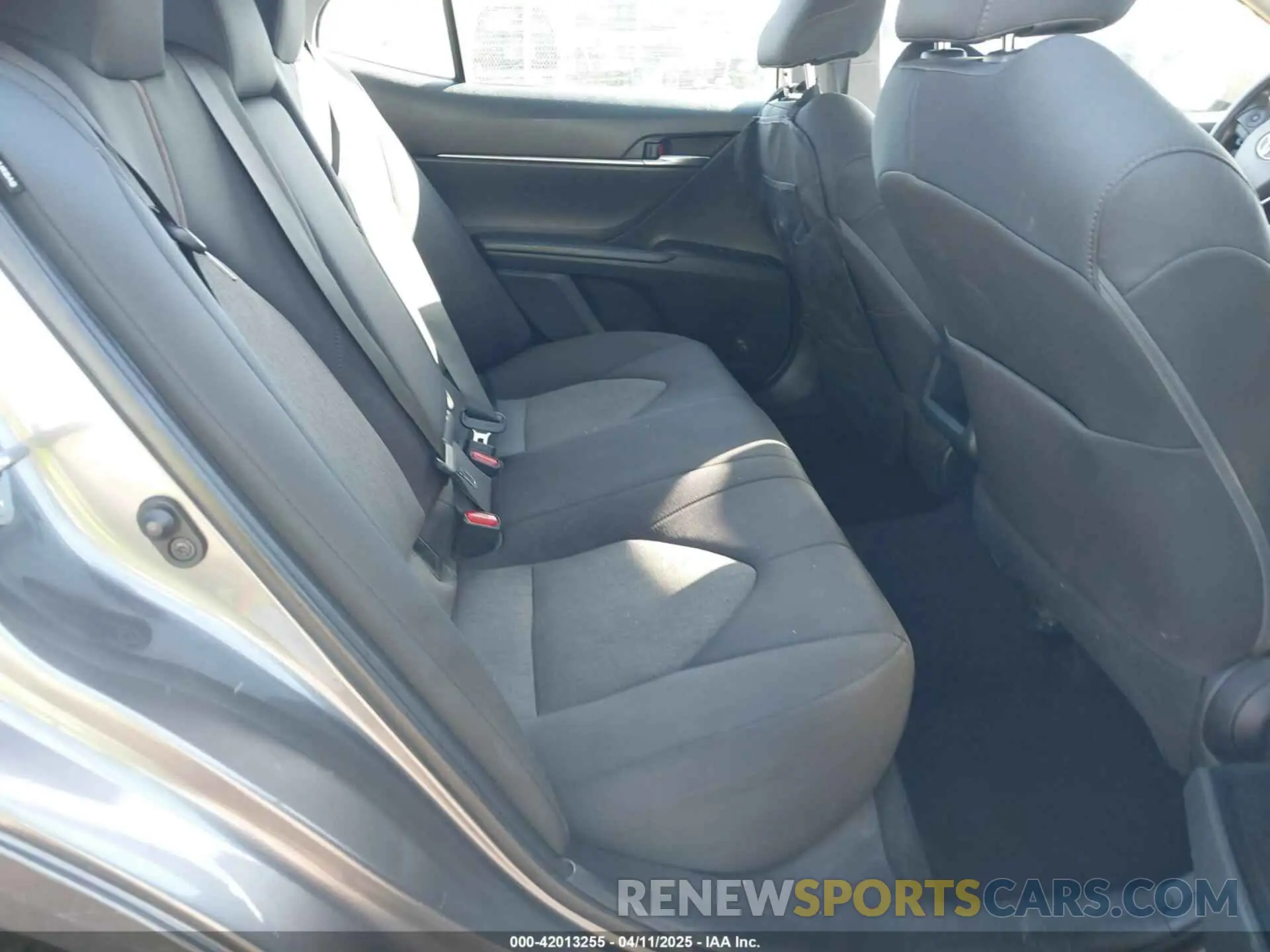 8 Photograph of a damaged car 4T1B11HK4KU254853 TOYOTA CAMRY 2019