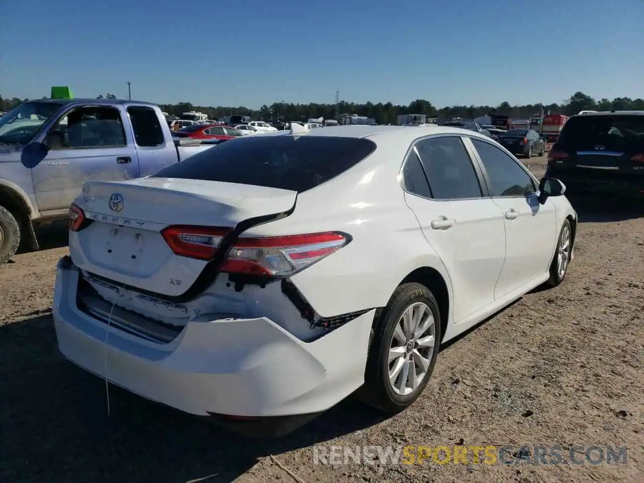 4 Photograph of a damaged car 4T1B11HK4KU255324 TOYOTA CAMRY 2019