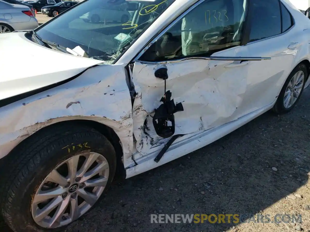 9 Photograph of a damaged car 4T1B11HK4KU255324 TOYOTA CAMRY 2019