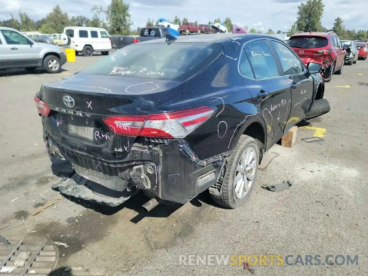 4 Photograph of a damaged car 4T1B11HK4KU256828 TOYOTA CAMRY 2019