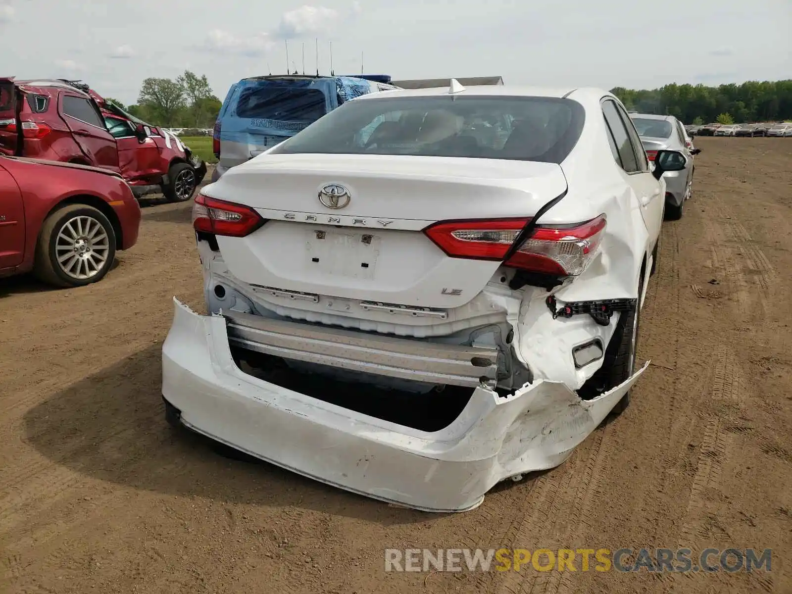 9 Photograph of a damaged car 4T1B11HK4KU262502 TOYOTA CAMRY 2019