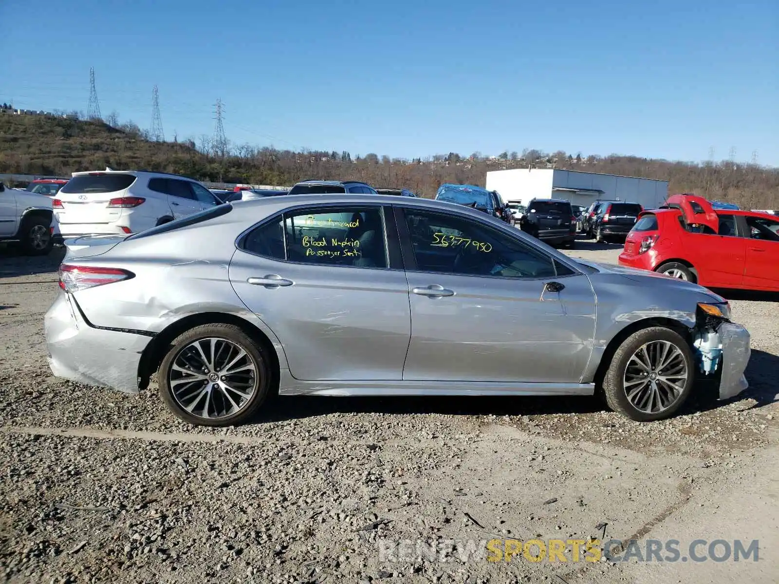 9 Photograph of a damaged car 4T1B11HK4KU264198 TOYOTA CAMRY 2019