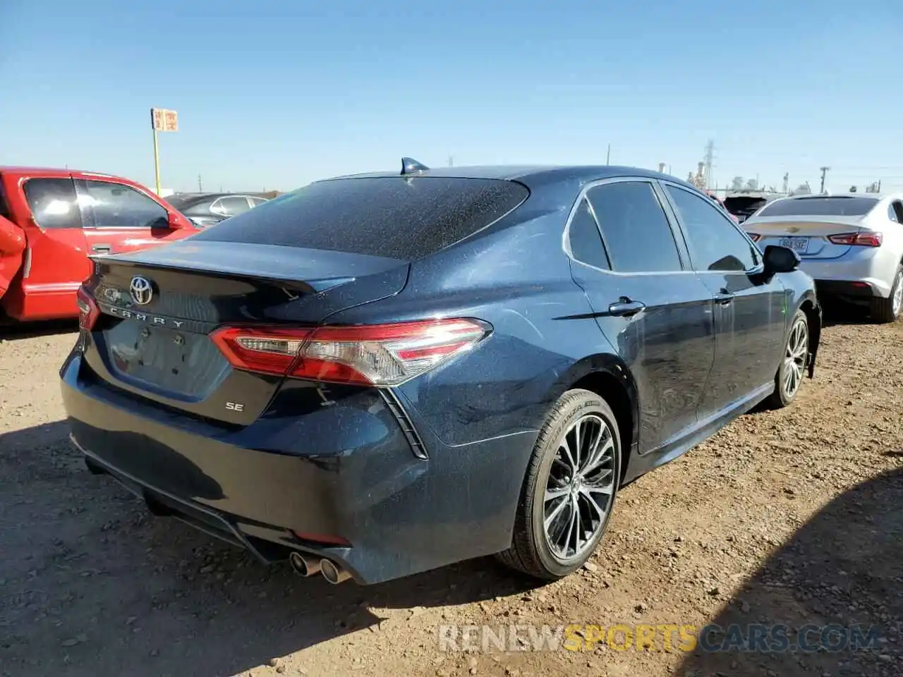 4 Photograph of a damaged car 4T1B11HK4KU264203 TOYOTA CAMRY 2019