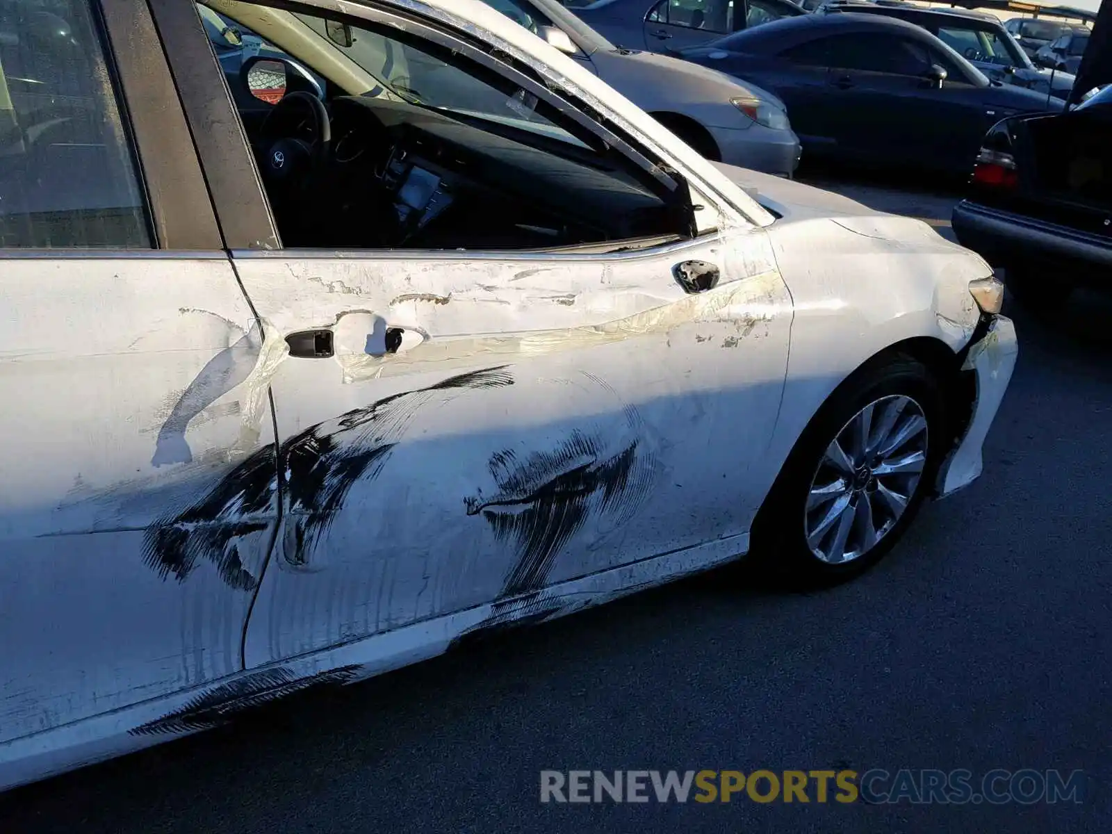 9 Photograph of a damaged car 4T1B11HK4KU268266 TOYOTA CAMRY 2019