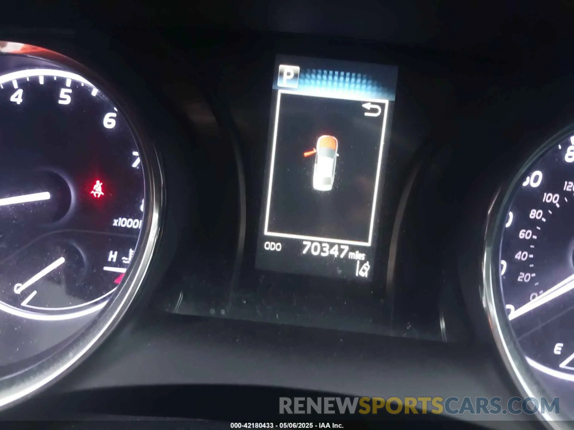 15 Photograph of a damaged car 4T1B11HK4KU268400 TOYOTA CAMRY 2019