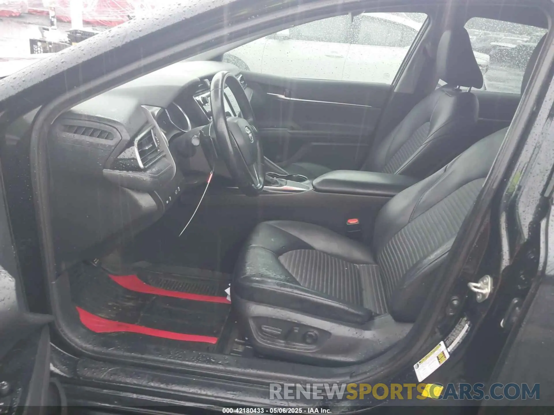 5 Photograph of a damaged car 4T1B11HK4KU268400 TOYOTA CAMRY 2019