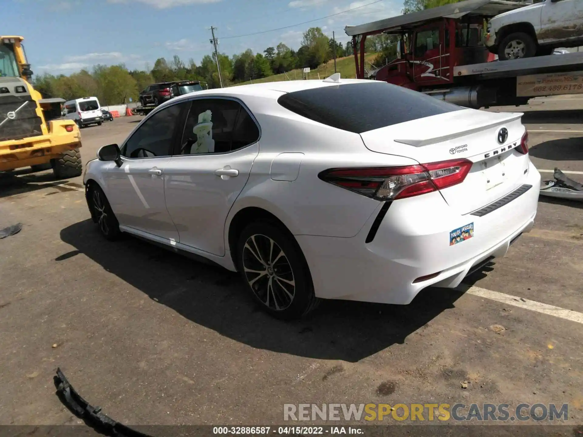 3 Photograph of a damaged car 4T1B11HK4KU272110 TOYOTA CAMRY 2019