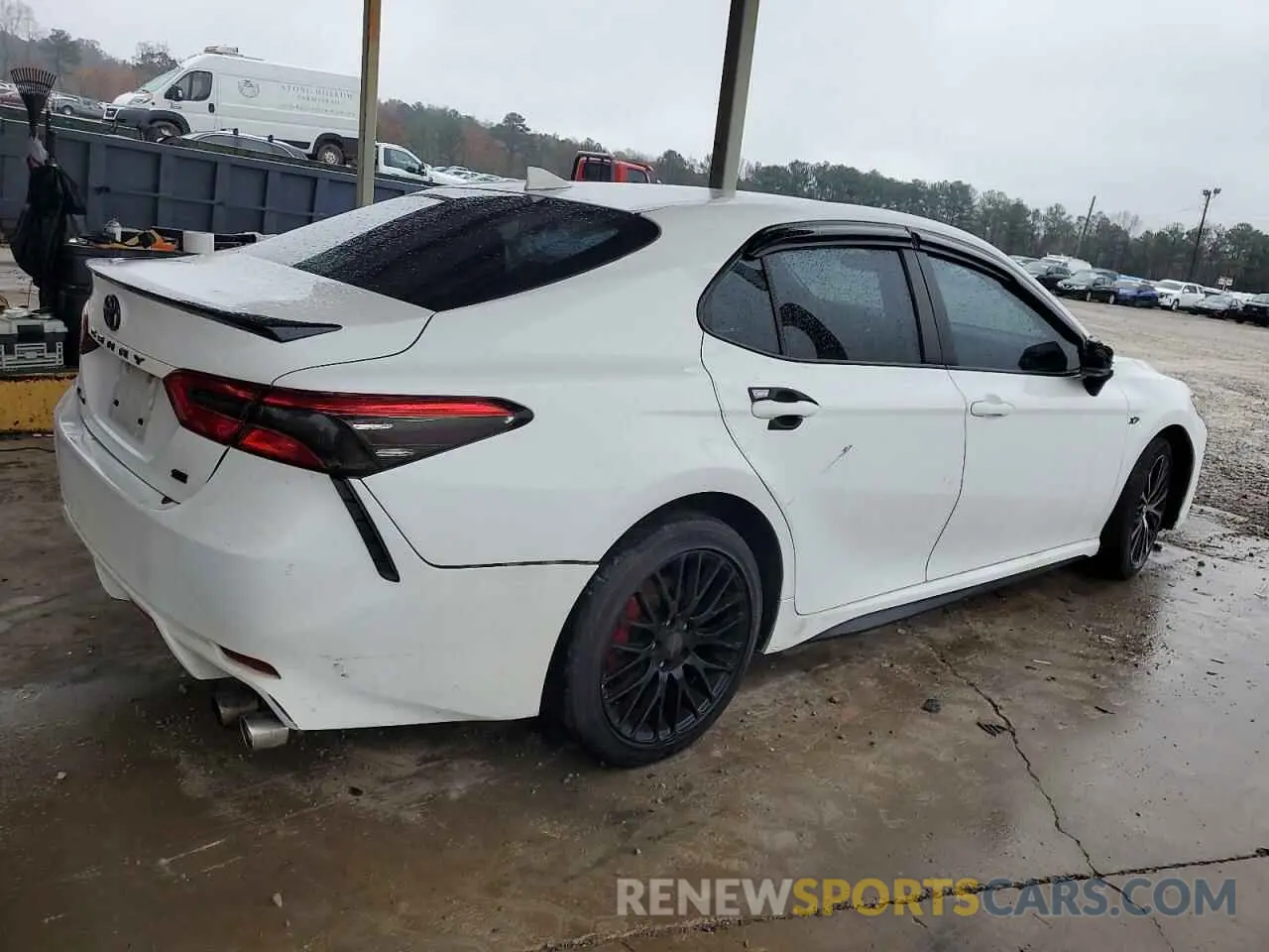 3 Photograph of a damaged car 4T1B11HK4KU272902 TOYOTA CAMRY 2019