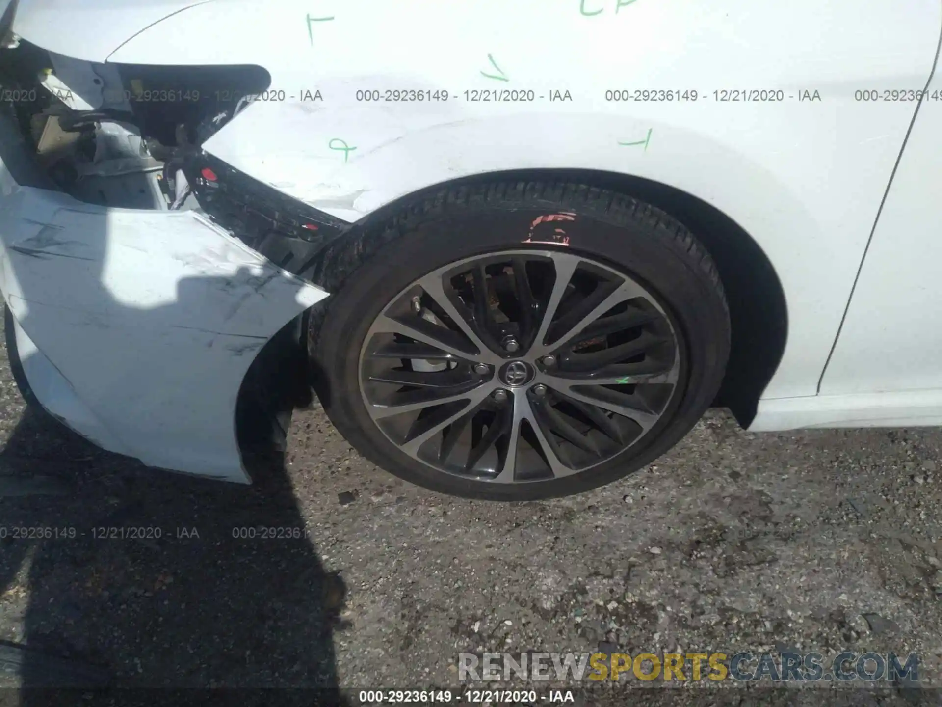 12 Photograph of a damaged car 4T1B11HK4KU283480 TOYOTA CAMRY 2019