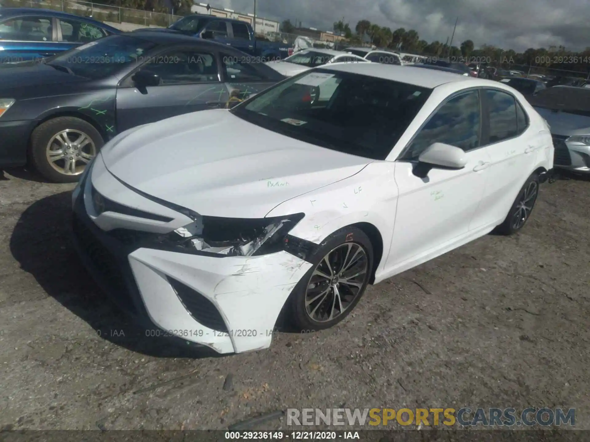 2 Photograph of a damaged car 4T1B11HK4KU283480 TOYOTA CAMRY 2019