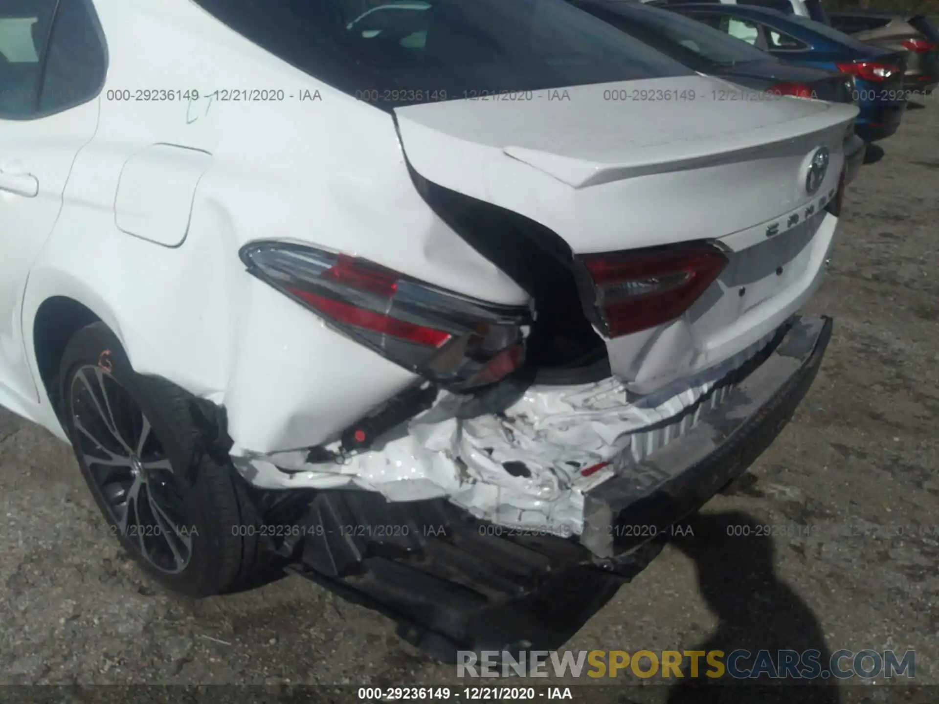 6 Photograph of a damaged car 4T1B11HK4KU283480 TOYOTA CAMRY 2019