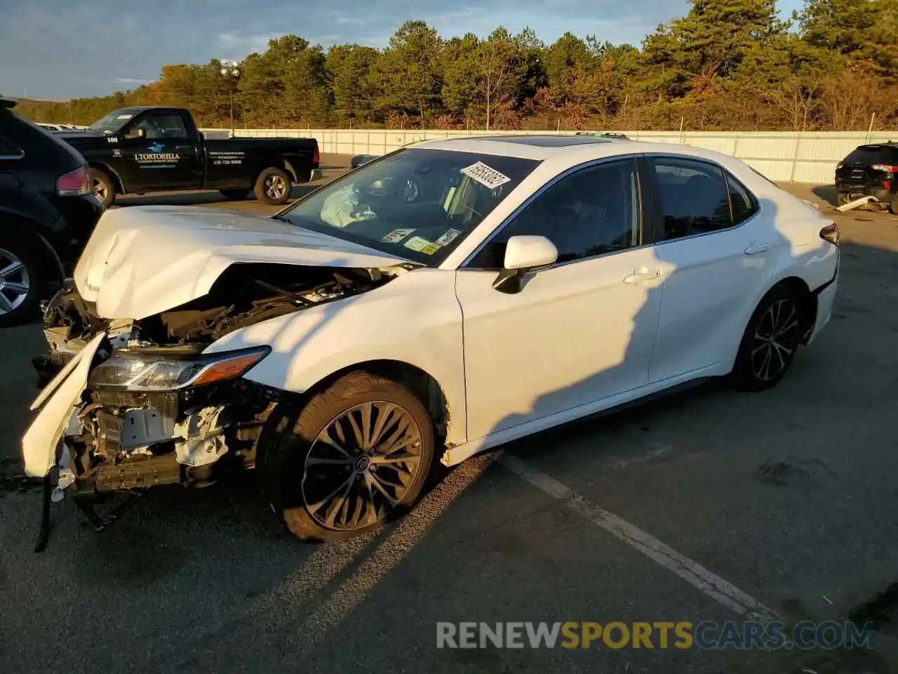 1 Photograph of a damaged car 4T1B11HK4KU283799 TOYOTA CAMRY 2019