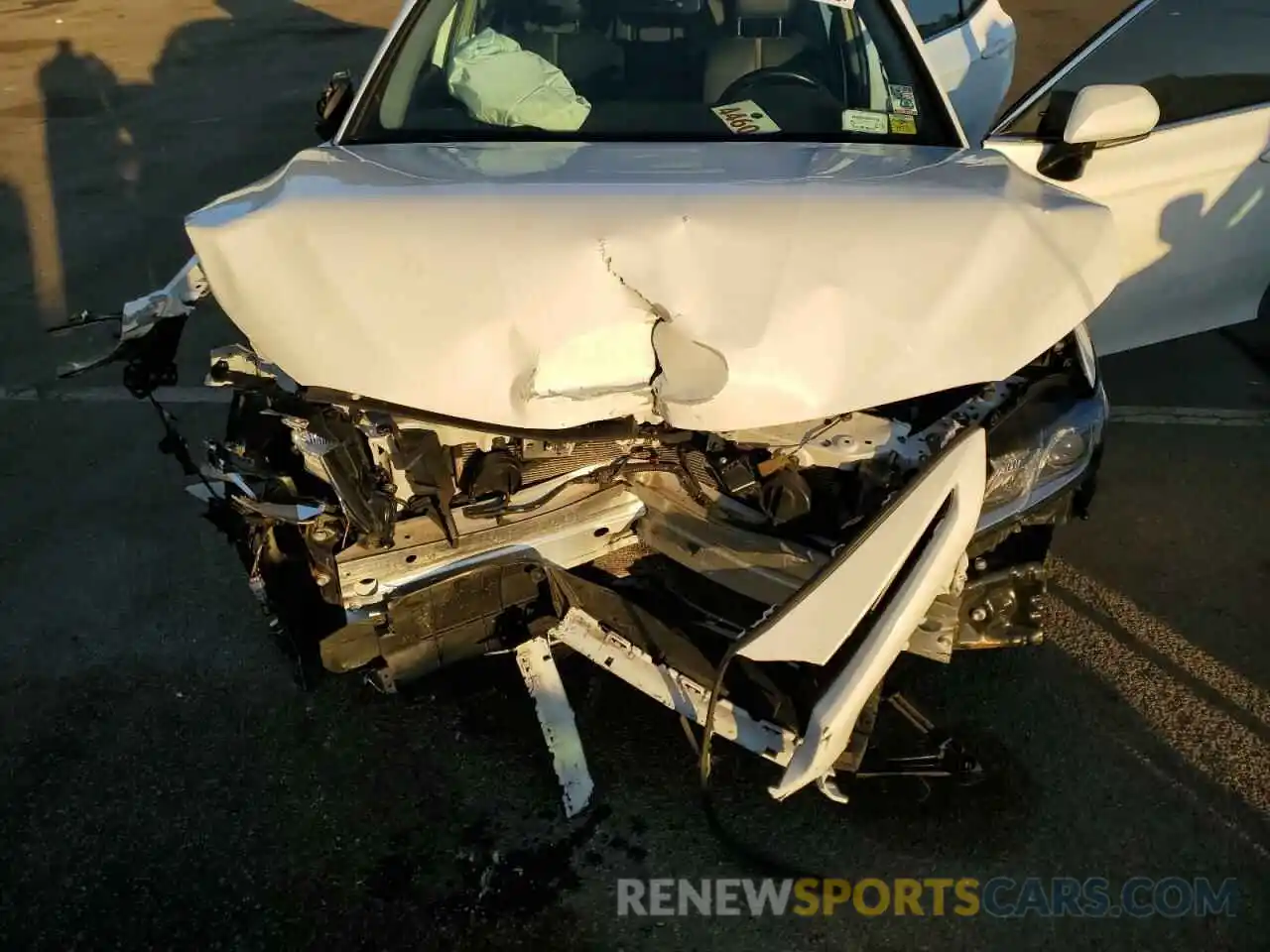 11 Photograph of a damaged car 4T1B11HK4KU283799 TOYOTA CAMRY 2019