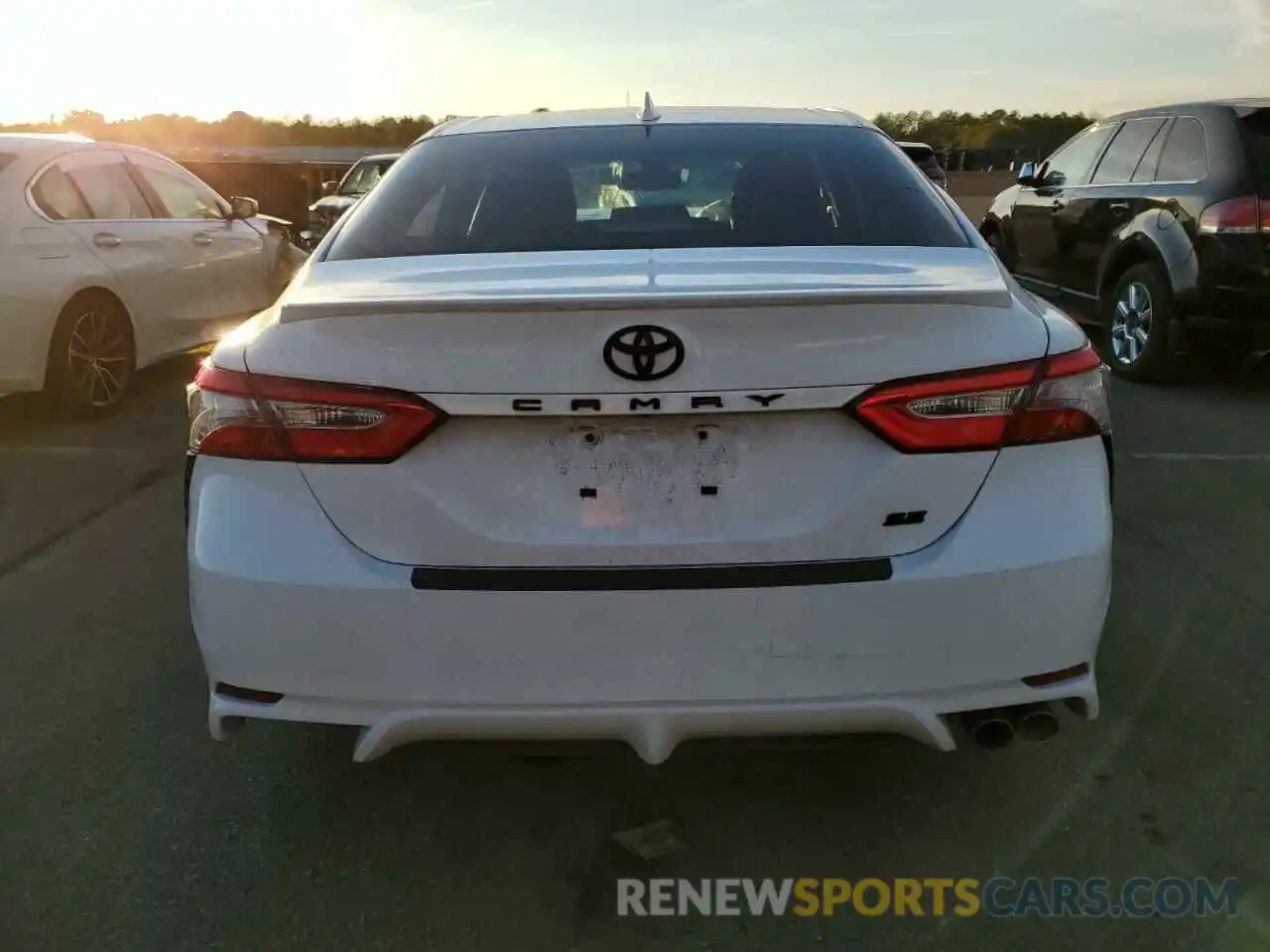 6 Photograph of a damaged car 4T1B11HK4KU283799 TOYOTA CAMRY 2019