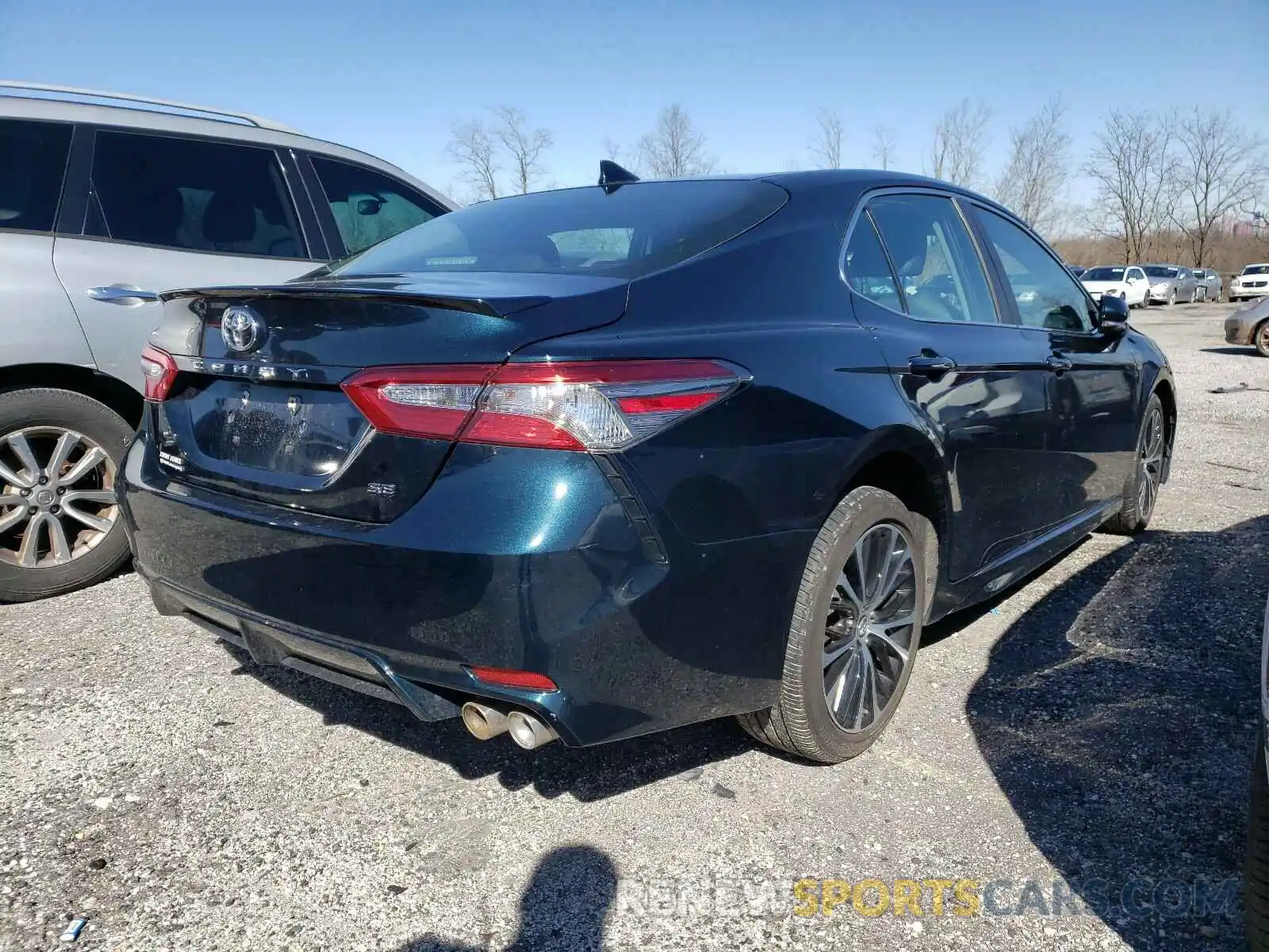 4 Photograph of a damaged car 4T1B11HK4KU283981 TOYOTA CAMRY 2019