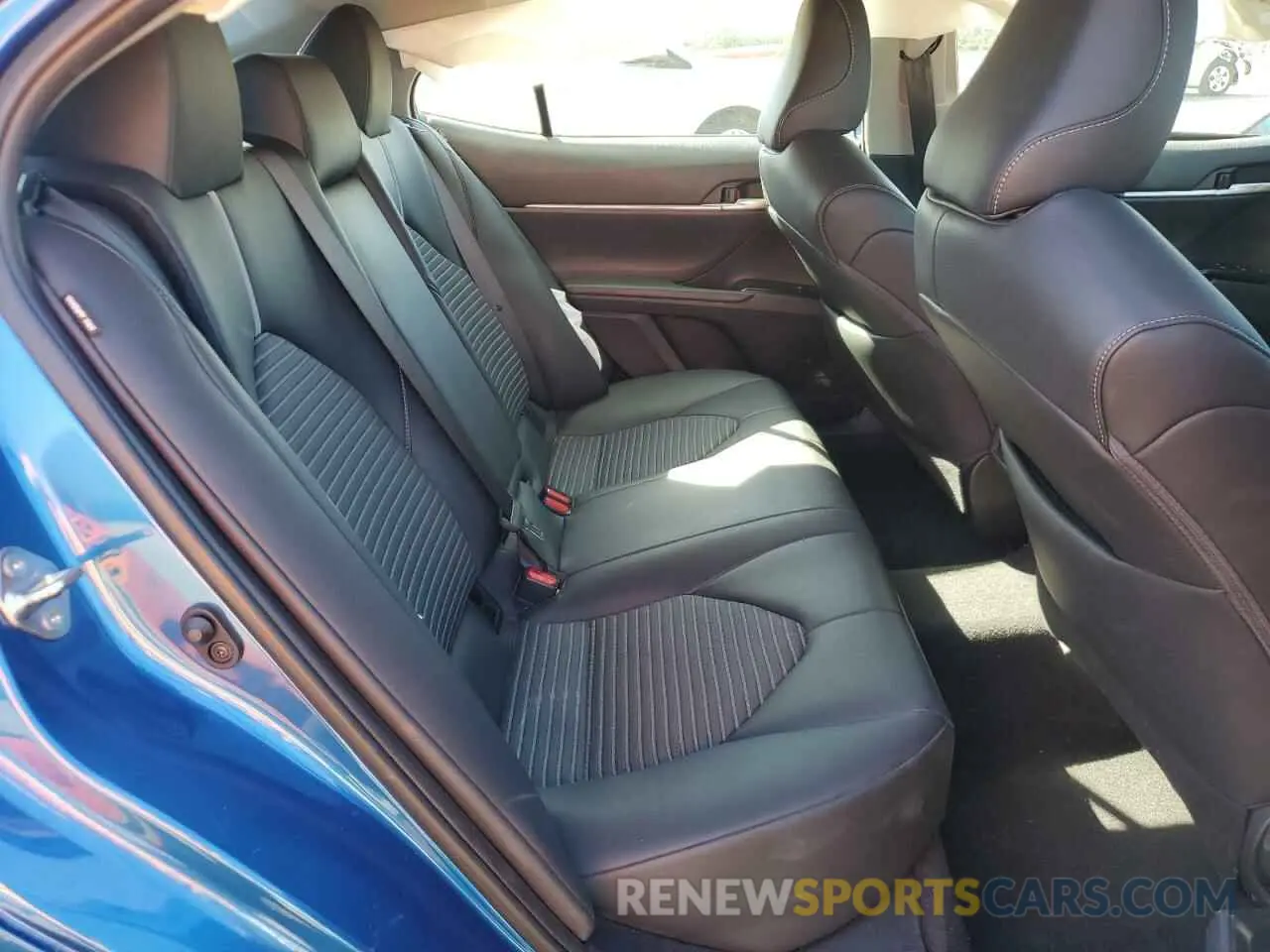 11 Photograph of a damaged car 4T1B11HK4KU286220 TOYOTA CAMRY 2019