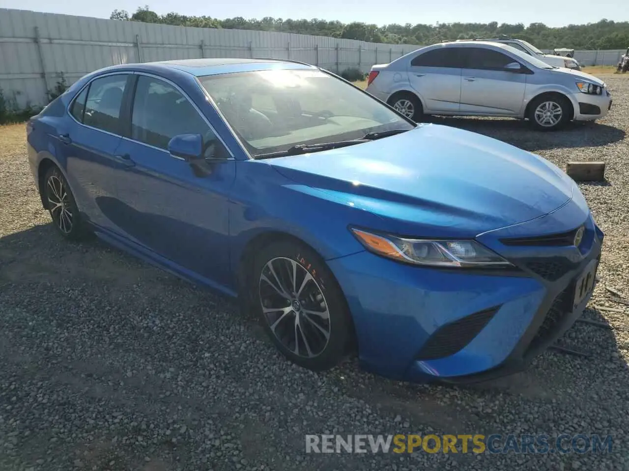4 Photograph of a damaged car 4T1B11HK4KU286220 TOYOTA CAMRY 2019