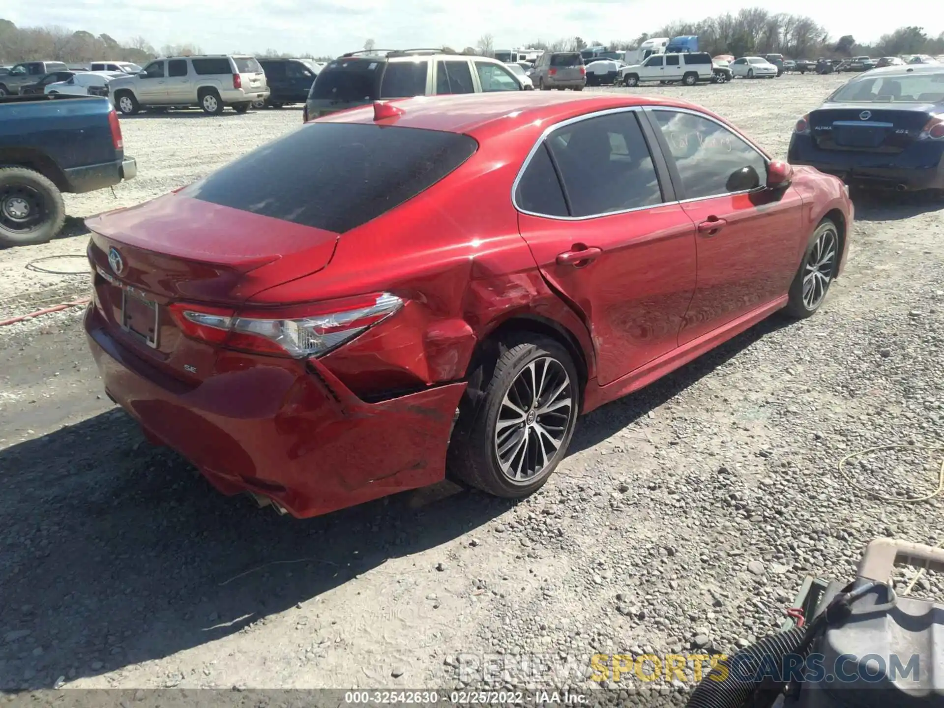 4 Photograph of a damaged car 4T1B11HK4KU286766 TOYOTA CAMRY 2019