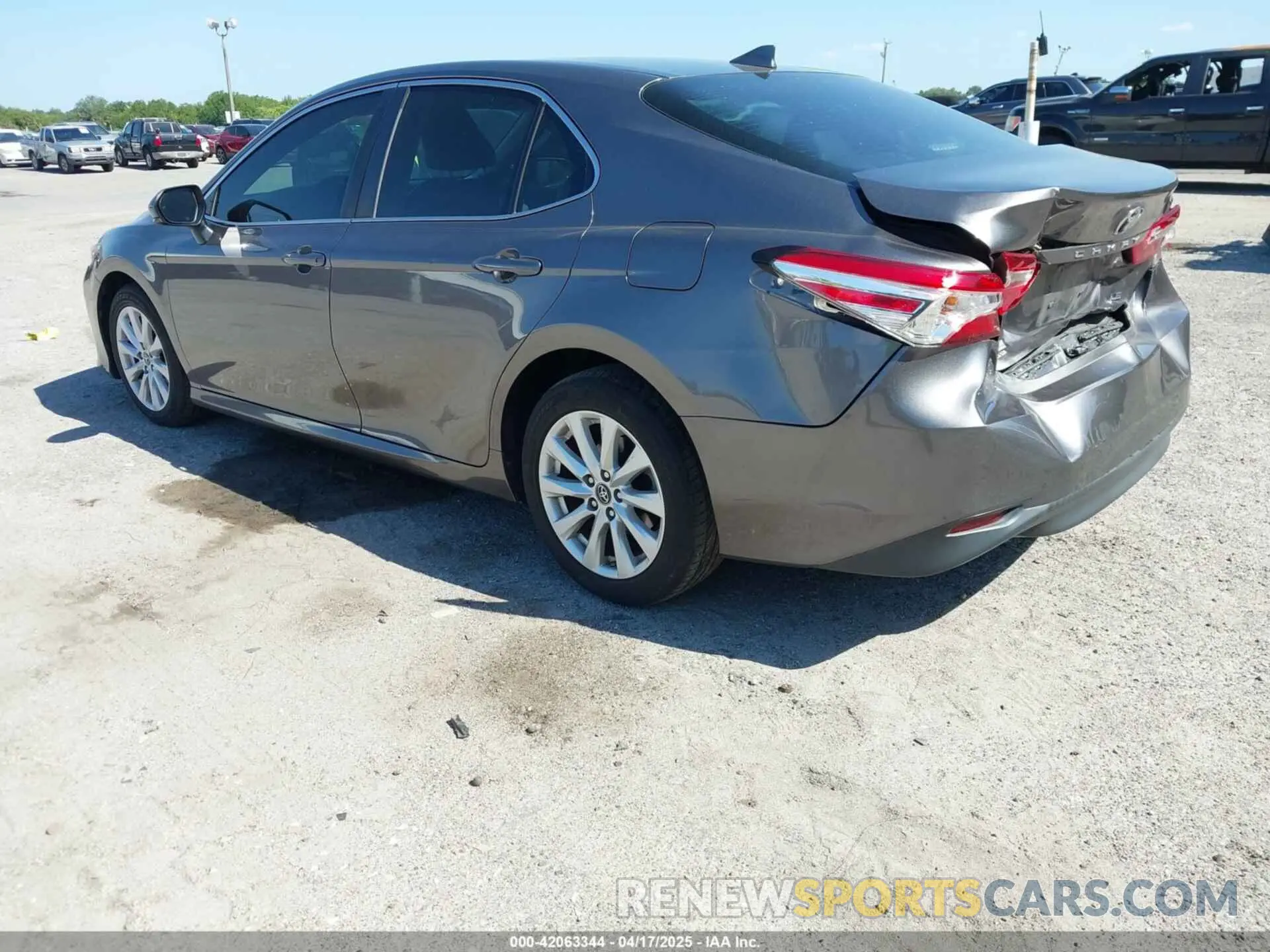 3 Photograph of a damaged car 4T1B11HK4KU286959 TOYOTA CAMRY 2019