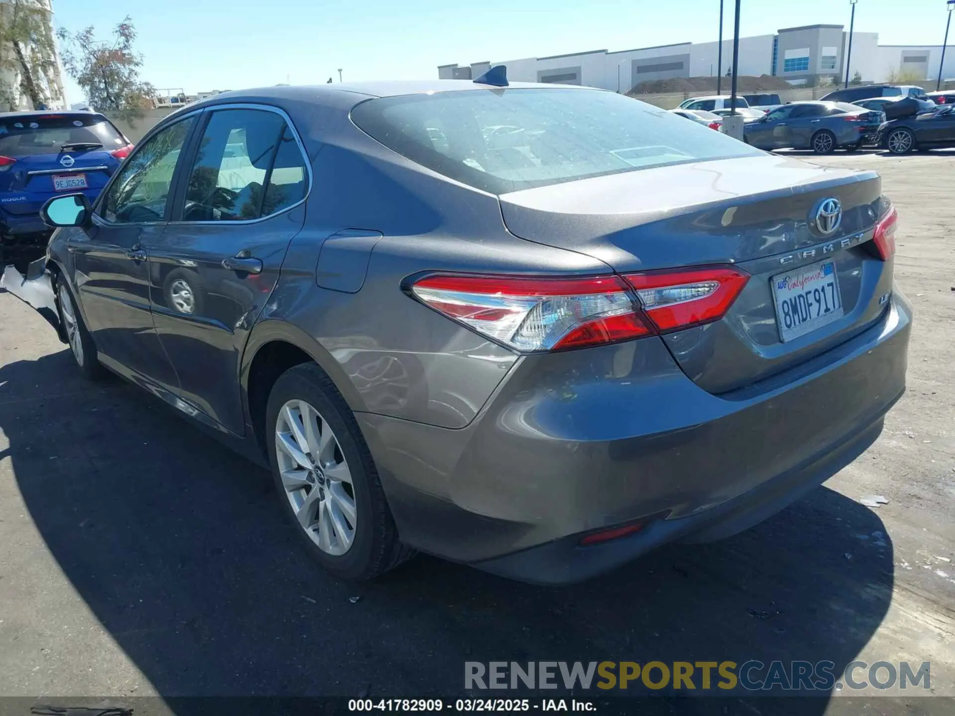3 Photograph of a damaged car 4T1B11HK4KU288503 TOYOTA CAMRY 2019