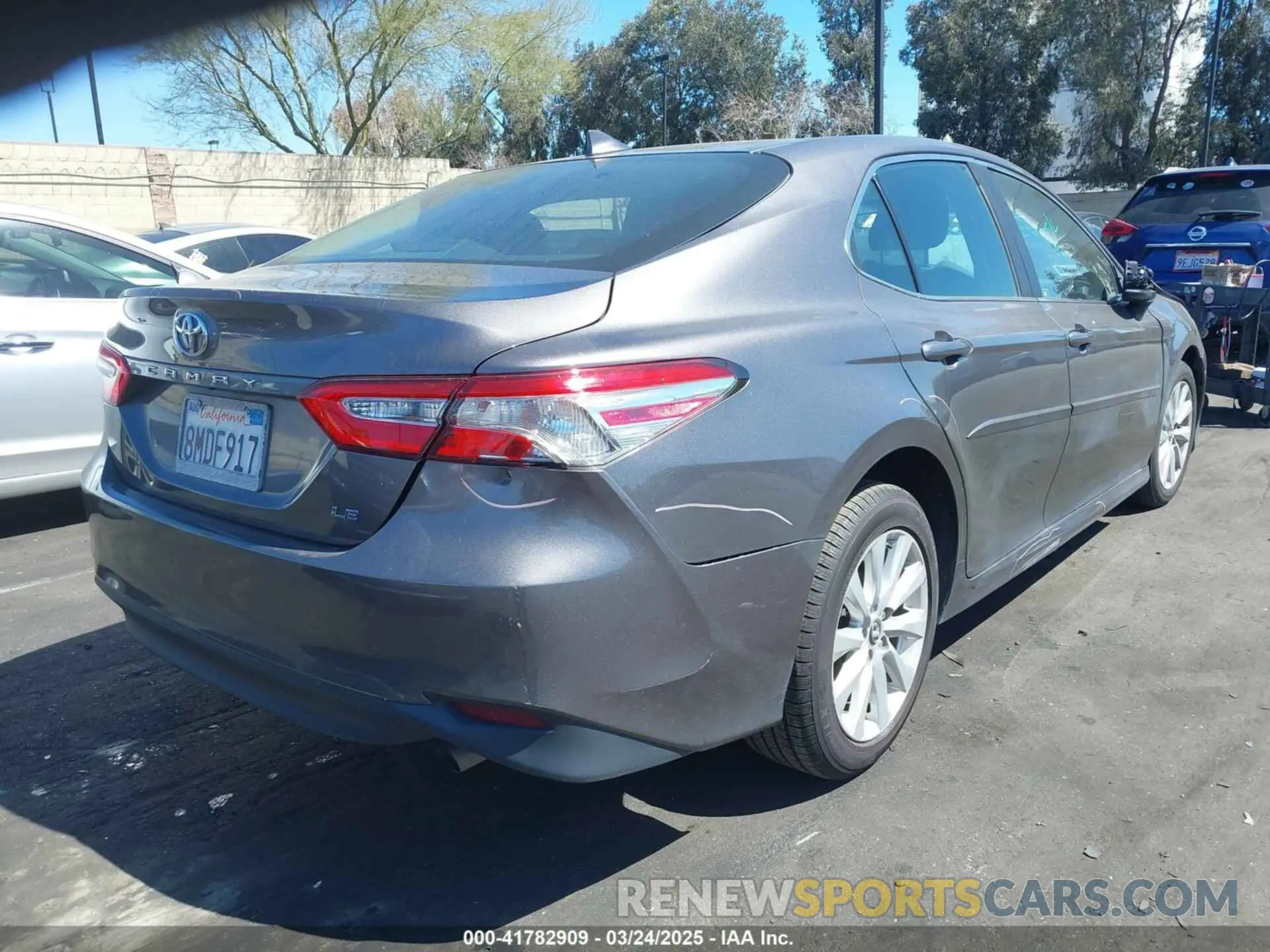 4 Photograph of a damaged car 4T1B11HK4KU288503 TOYOTA CAMRY 2019