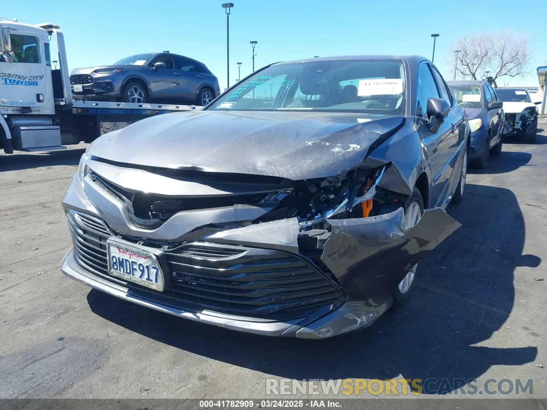 6 Photograph of a damaged car 4T1B11HK4KU288503 TOYOTA CAMRY 2019