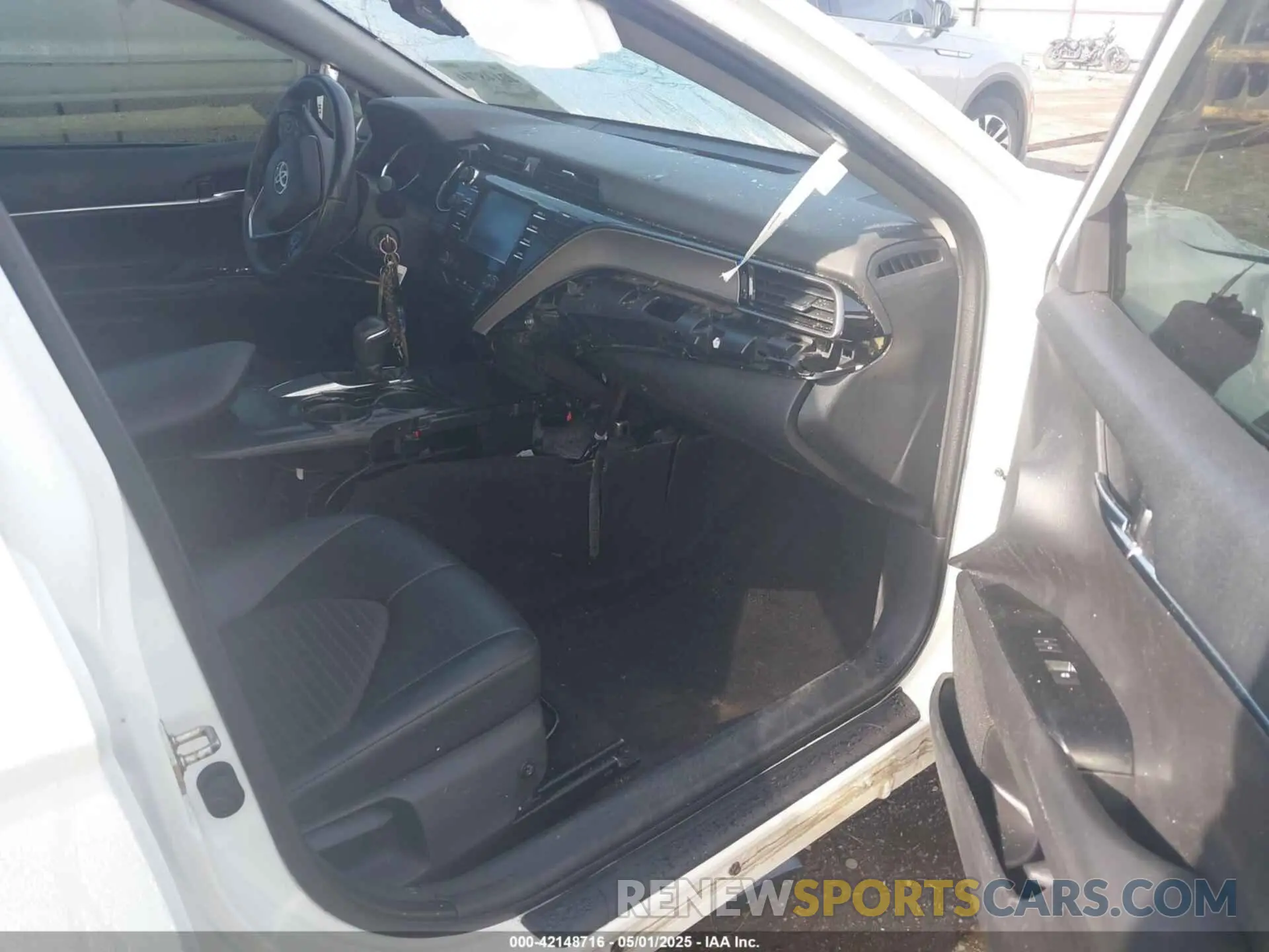 5 Photograph of a damaged car 4T1B11HK4KU293216 TOYOTA CAMRY 2019