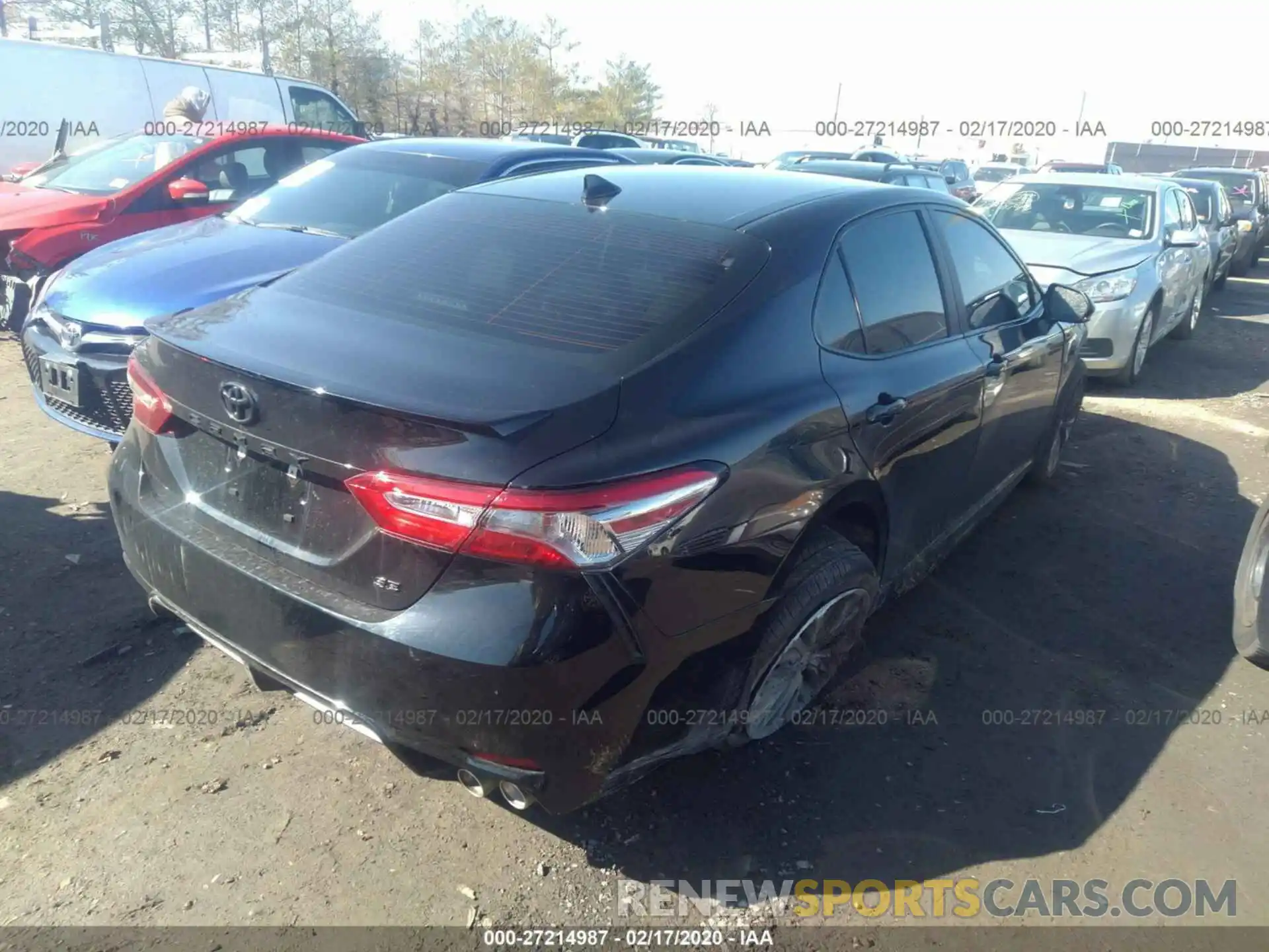 4 Photograph of a damaged car 4T1B11HK4KU293720 TOYOTA CAMRY 2019