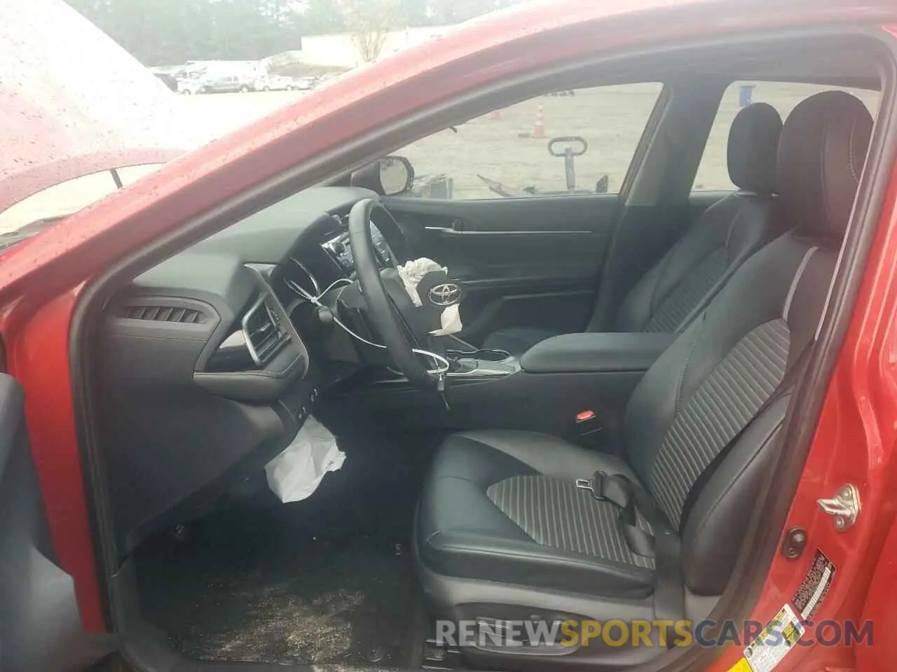 7 Photograph of a damaged car 4T1B11HK4KU299727 TOYOTA CAMRY 2019