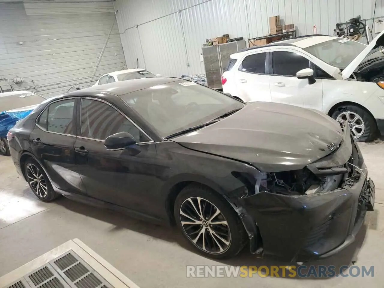 4 Photograph of a damaged car 4T1B11HK4KU680896 TOYOTA CAMRY 2019