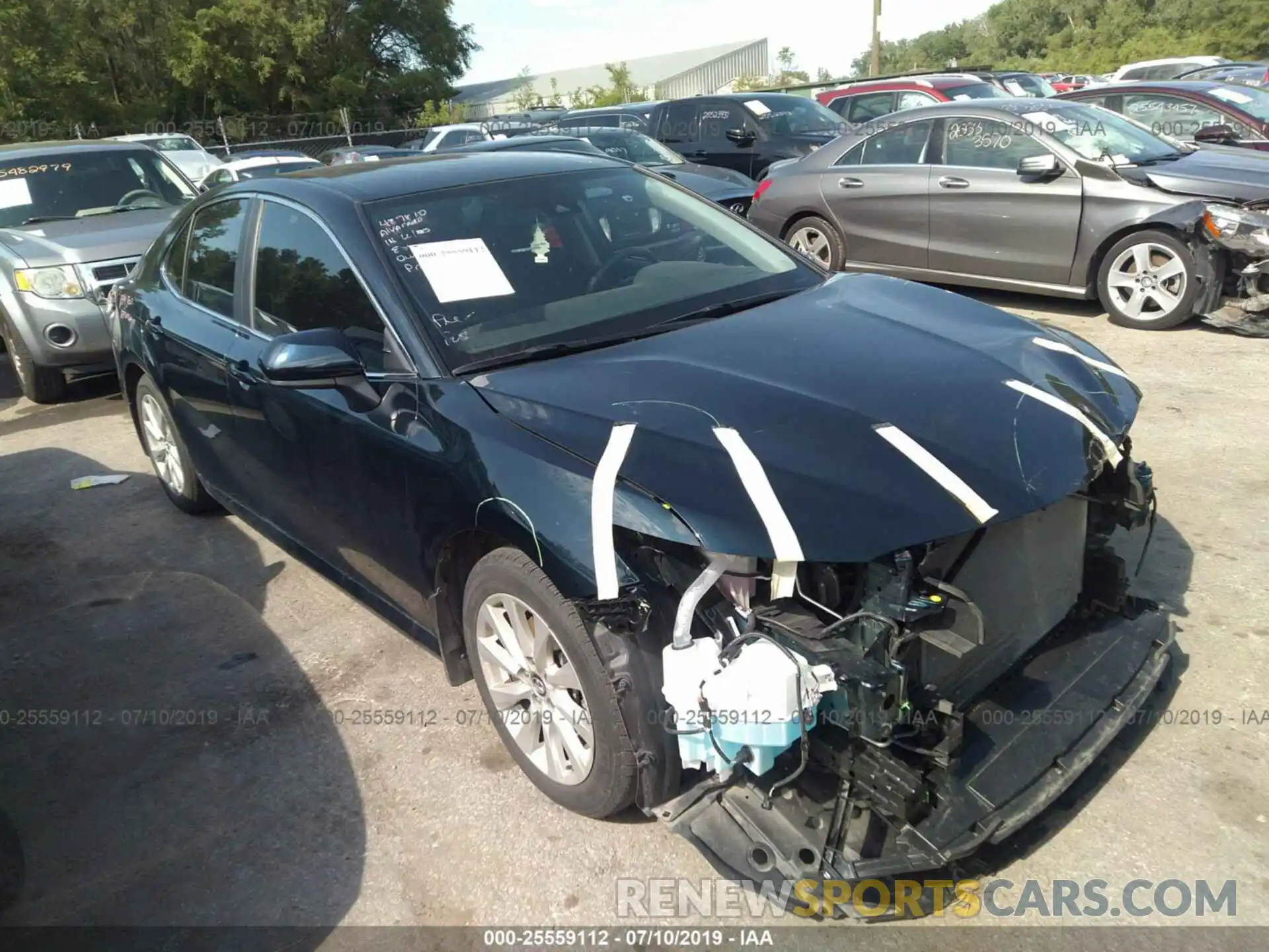 1 Photograph of a damaged car 4T1B11HK4KU684172 TOYOTA CAMRY 2019