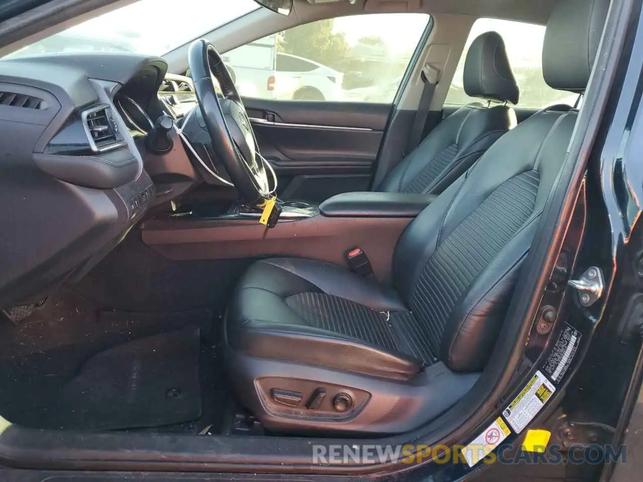 7 Photograph of a damaged car 4T1B11HK4KU684415 TOYOTA CAMRY 2019