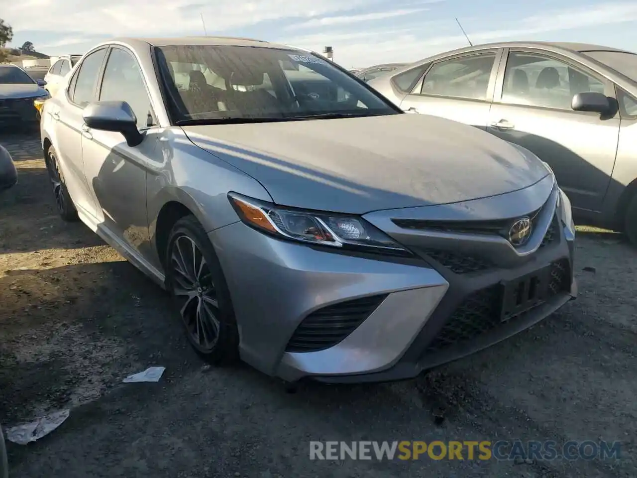 4 Photograph of a damaged car 4T1B11HK4KU684656 TOYOTA CAMRY 2019