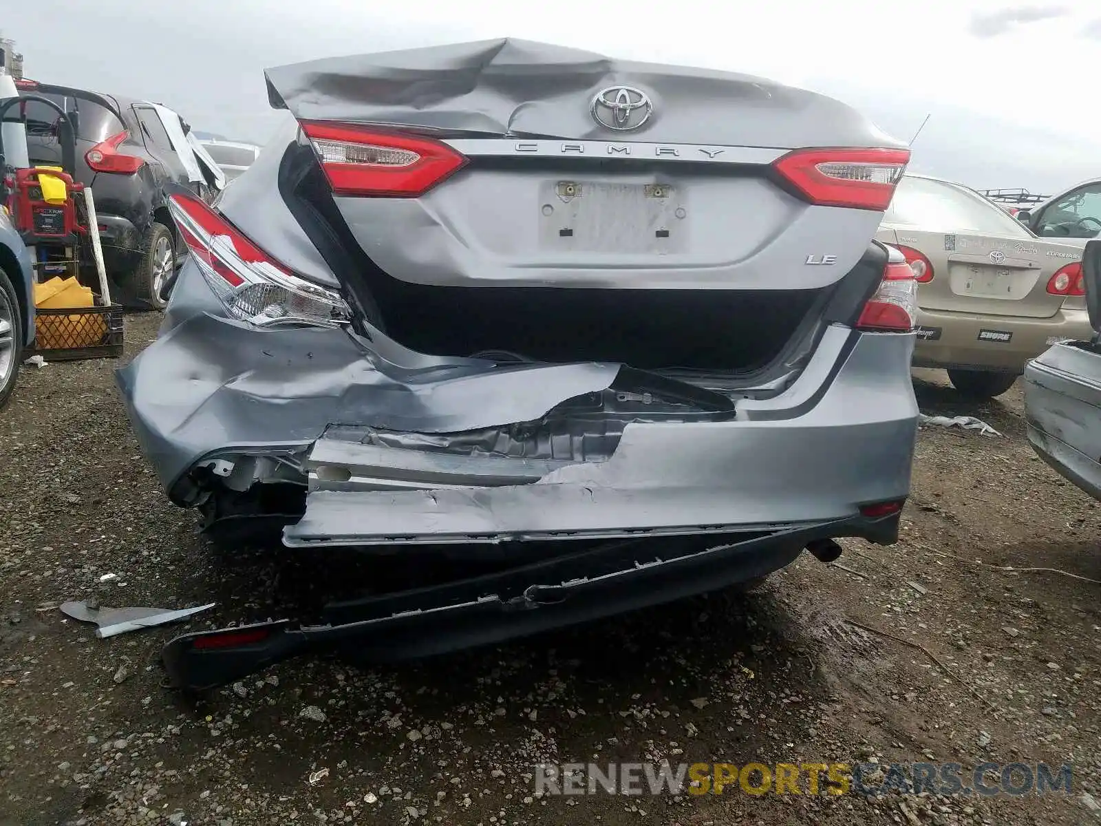 9 Photograph of a damaged car 4T1B11HK4KU687203 TOYOTA CAMRY 2019