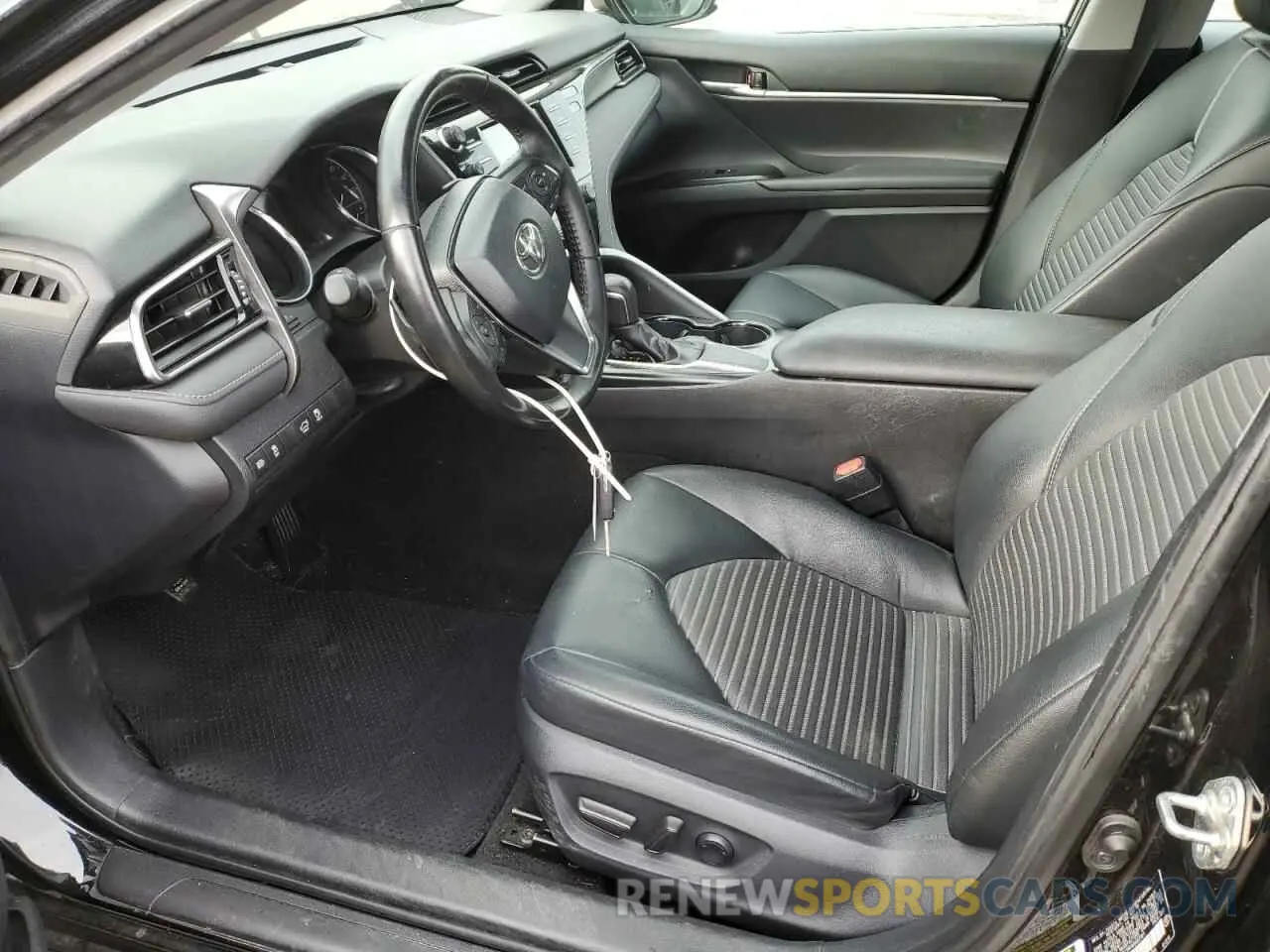 7 Photograph of a damaged car 4T1B11HK4KU687301 TOYOTA CAMRY 2019