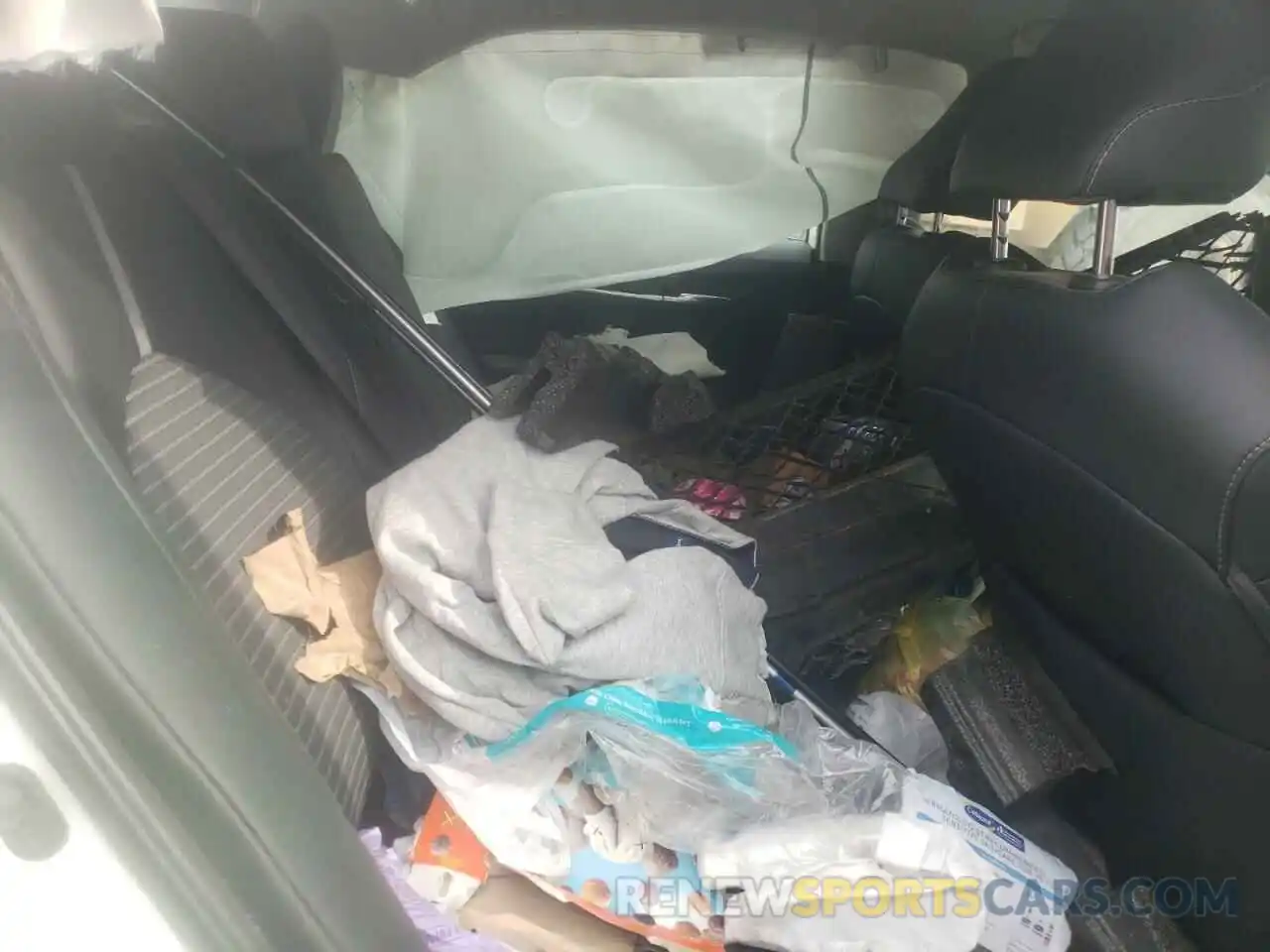 6 Photograph of a damaged car 4T1B11HK4KU688206 TOYOTA CAMRY 2019