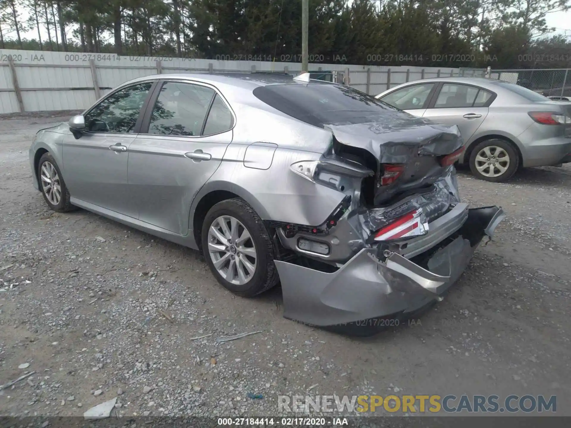 3 Photograph of a damaged car 4T1B11HK4KU690912 TOYOTA CAMRY 2019