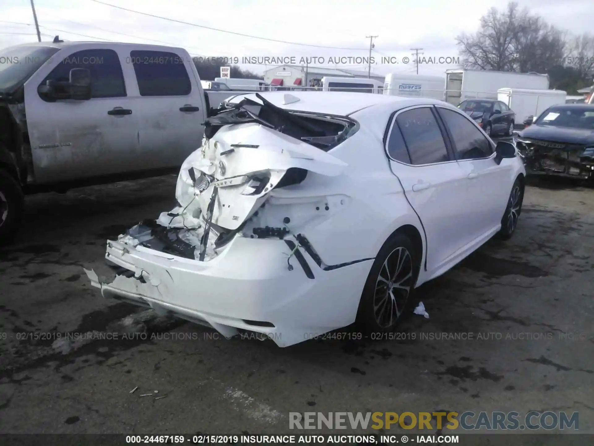 4 Photograph of a damaged car 4T1B11HK4KU691977 TOYOTA CAMRY 2019