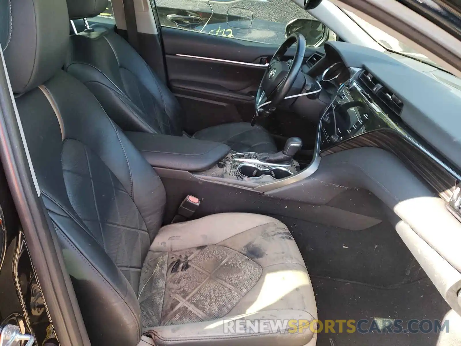 5 Photograph of a damaged car 4T1B11HK4KU694510 TOYOTA CAMRY 2019