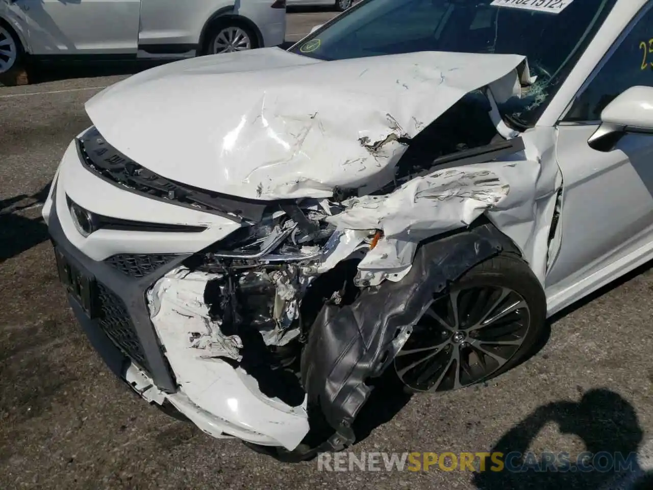 9 Photograph of a damaged car 4T1B11HK4KU694605 TOYOTA CAMRY 2019