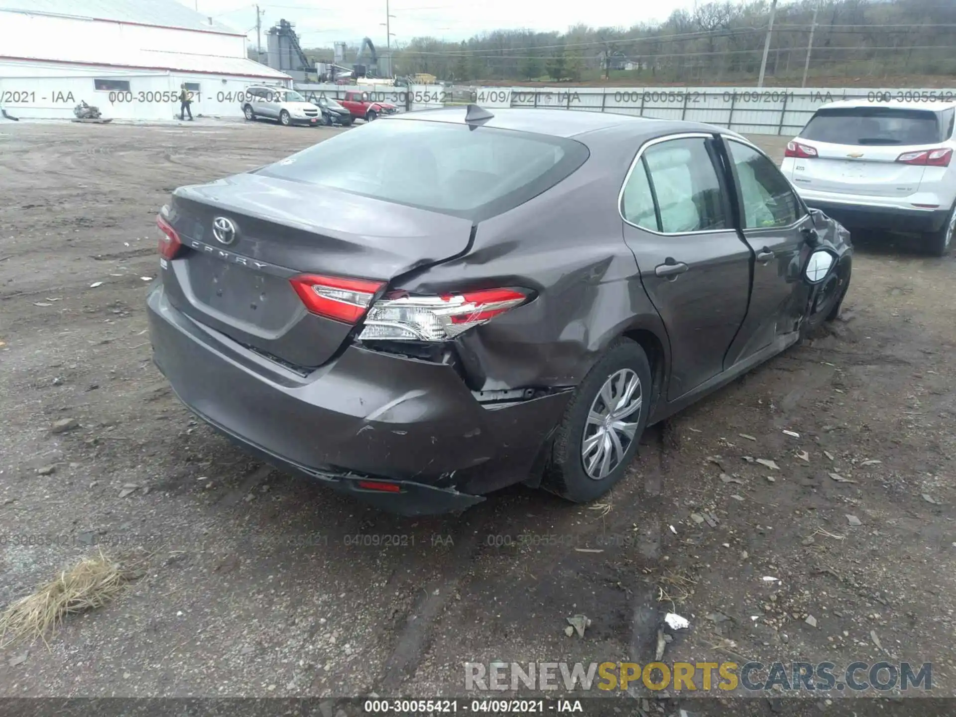 4 Photograph of a damaged car 4T1B11HK4KU694989 TOYOTA CAMRY 2019