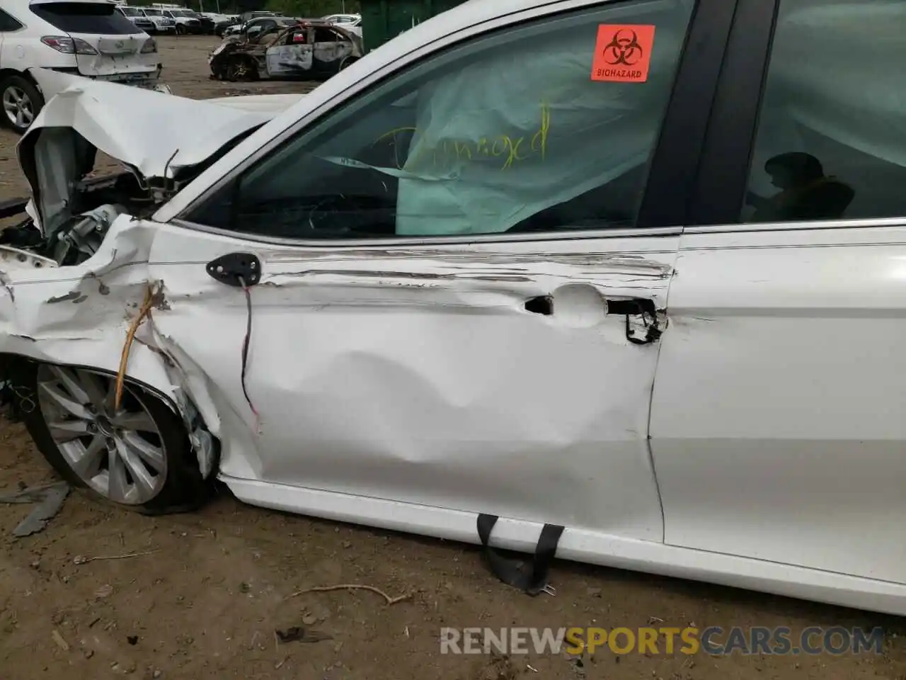 10 Photograph of a damaged car 4T1B11HK4KU705926 TOYOTA CAMRY 2019