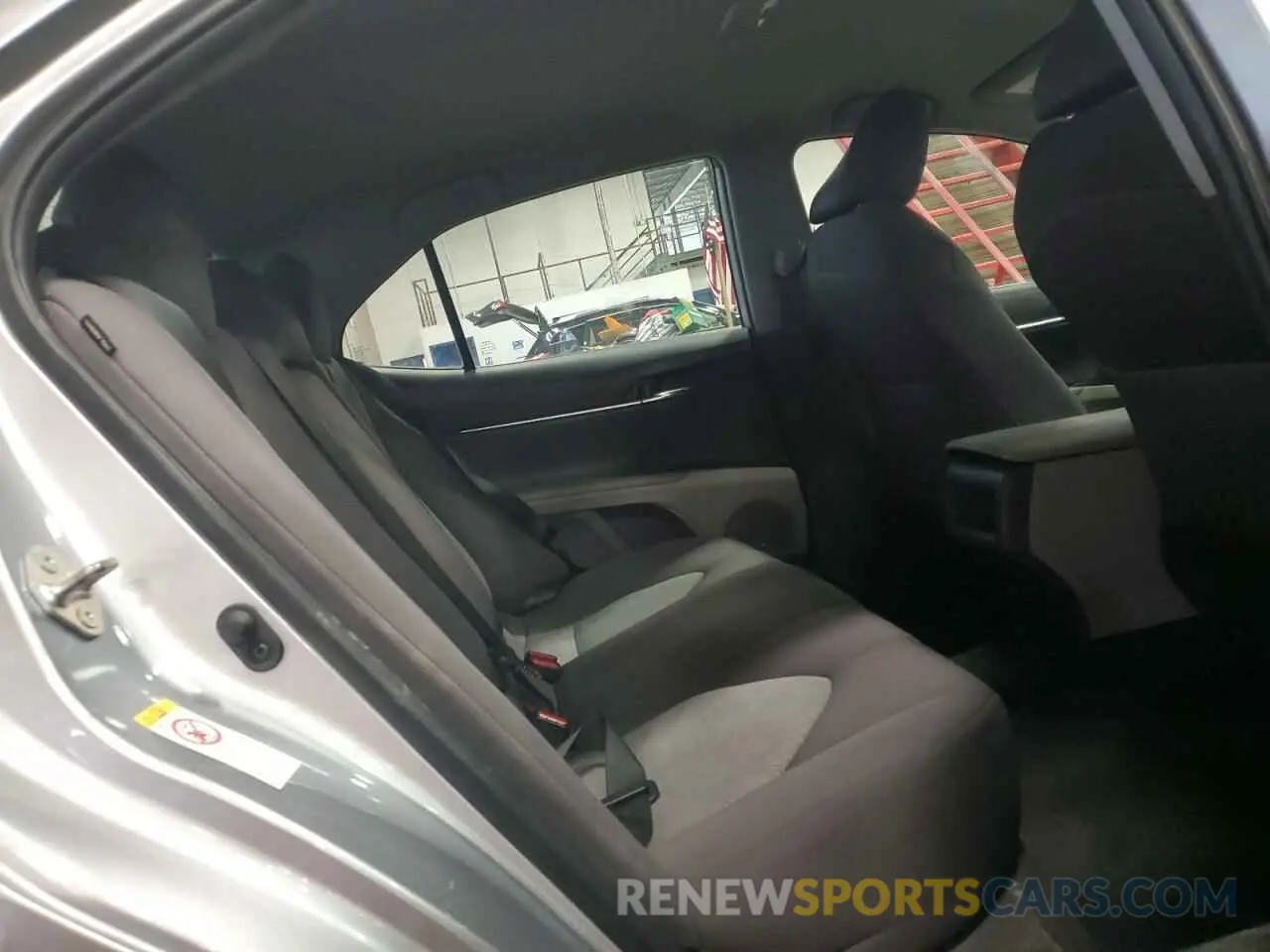 10 Photograph of a damaged car 4T1B11HK4KU706669 TOYOTA CAMRY 2019