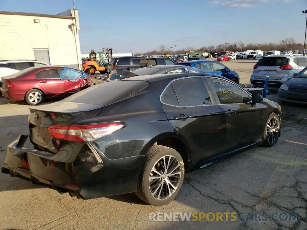 4 Photograph of a damaged car 4T1B11HK4KU708986 TOYOTA CAMRY 2019