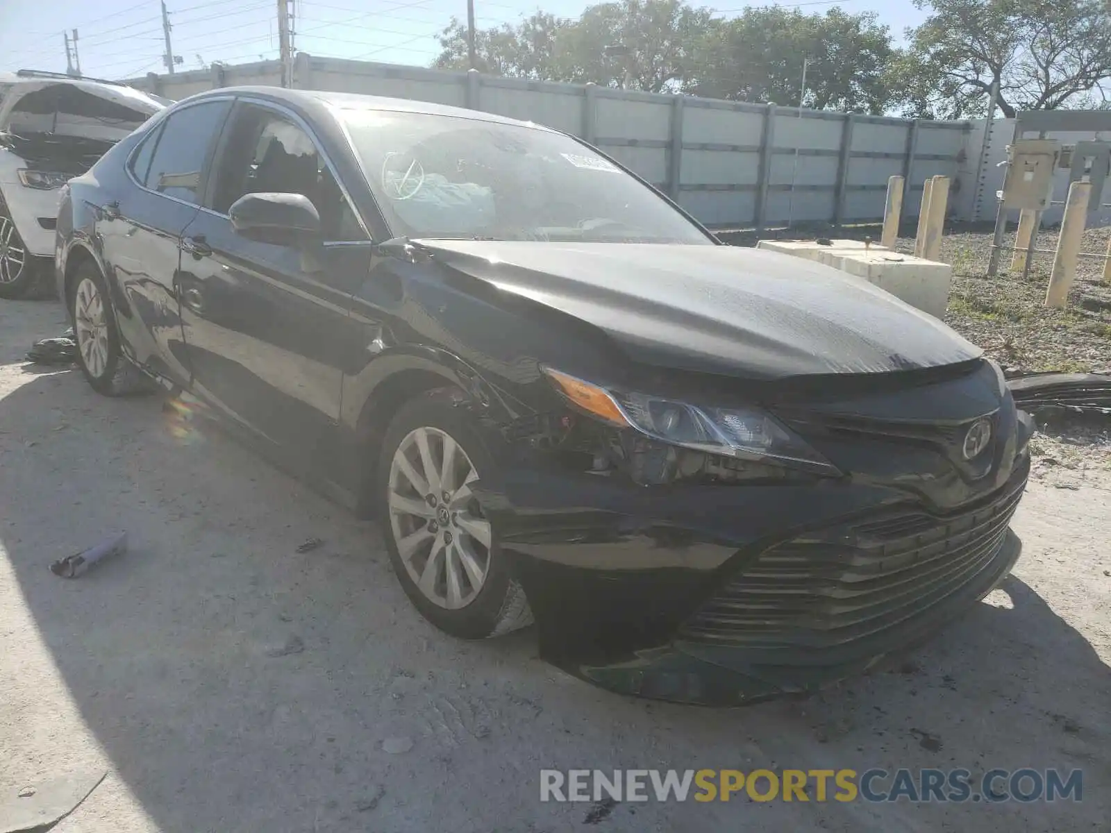 1 Photograph of a damaged car 4T1B11HK4KU712729 TOYOTA CAMRY 2019