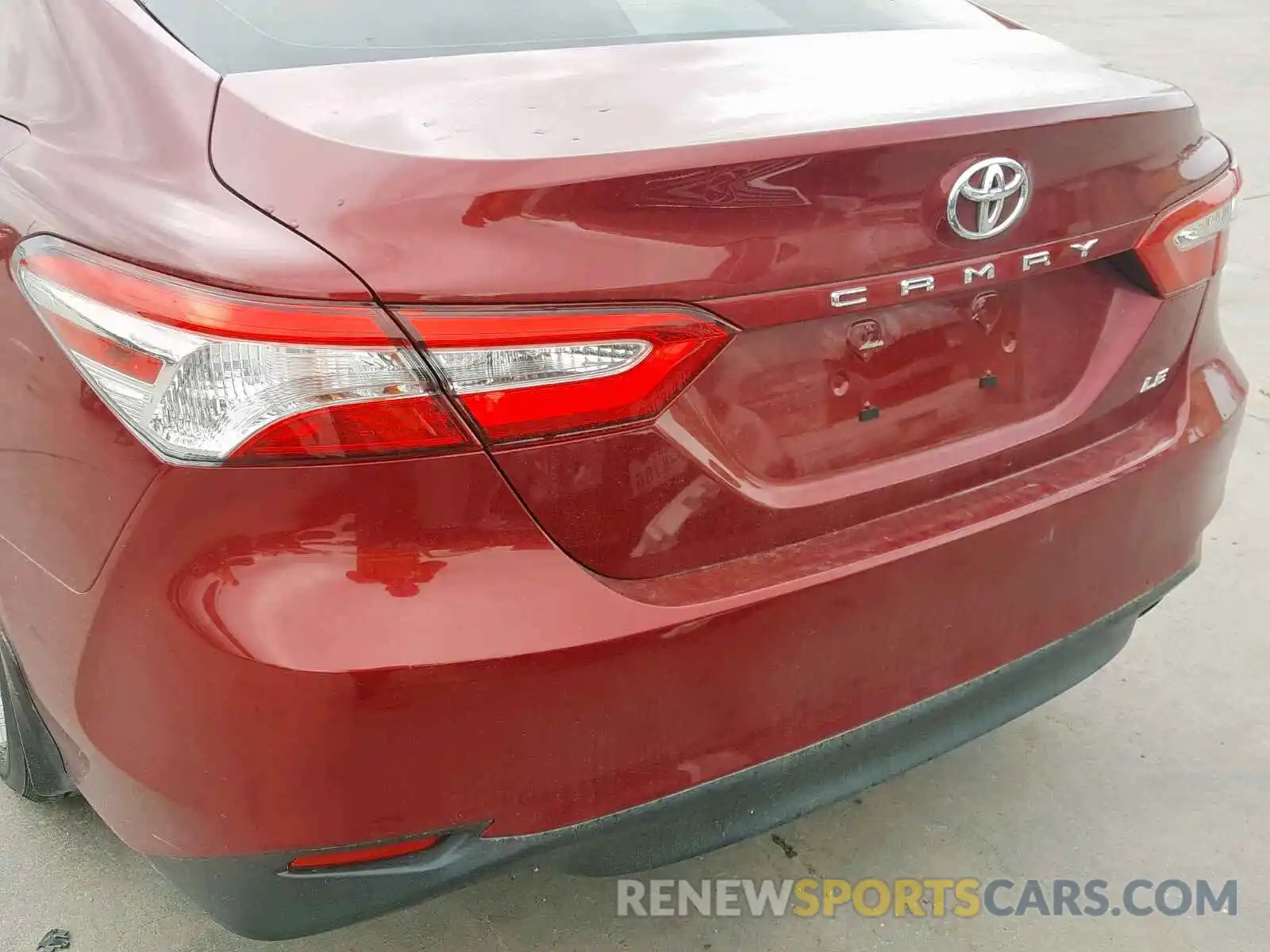 9 Photograph of a damaged car 4T1B11HK4KU716103 TOYOTA CAMRY 2019